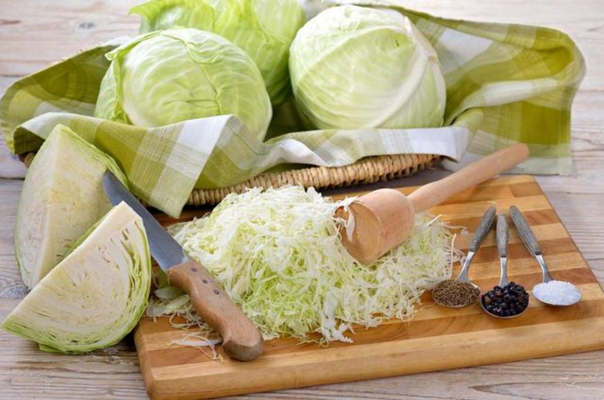 cómo desflemar una col cruda