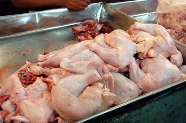 ¿Es seguro consumir pollo y huevo en México tras primer muerte por gripe aviar H5N2?