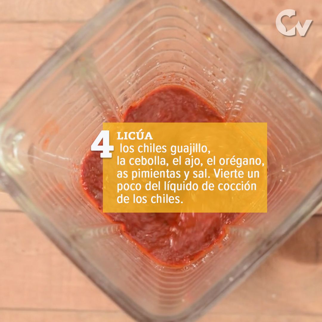 Licúa los chiles
