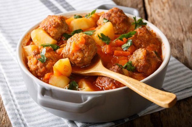 Receta sopa de albóndigas con verduras, galería paso a paso