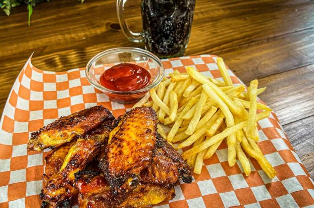 Ricas alitas marinadas con miel y cerveza para botanear