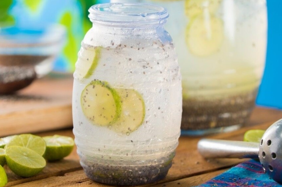 tomar agua de limón con chía