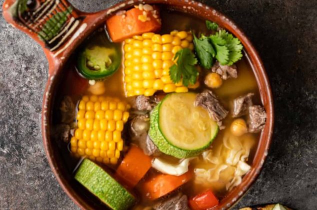 El mejor caldo de res ¡En solo 4 pasos!