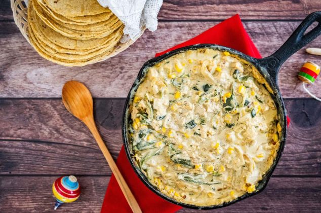 Deliciosas y cremosas rajas con pollo ¡En solo tres pasos!