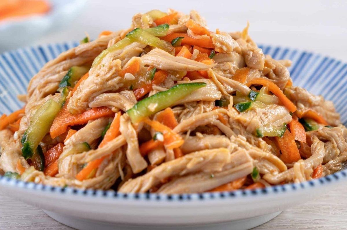 Delicioso pollo deshebrado a la mexicana en 5 sencillos pasos