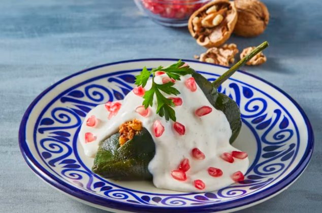 Estos son los ingredientes que sí o sí lleva la nogada y no te pueden faltar