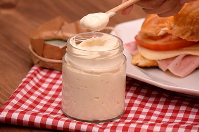 Aprende cómo hacer deliciosa mayonesa casera ¡En licuadora!