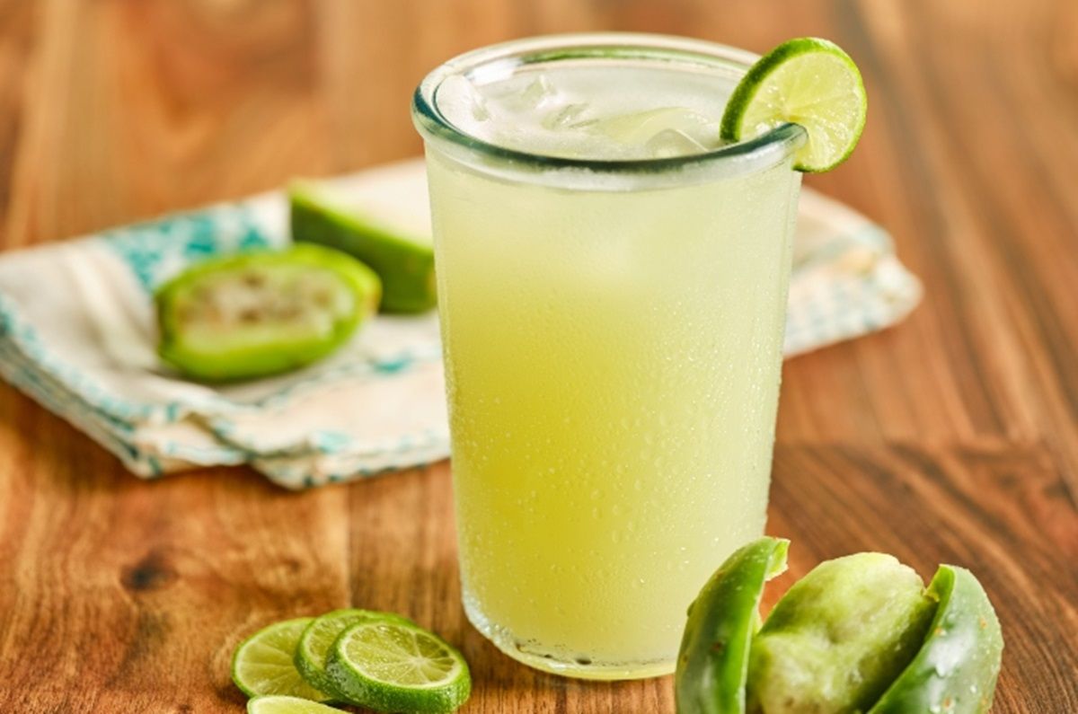 Agua de tuna y limón