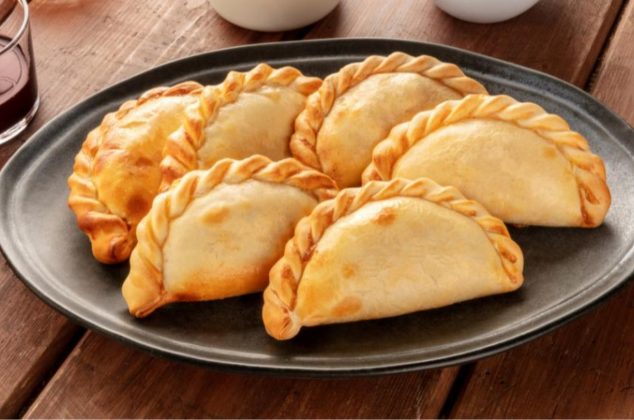 Receta de empanadas argentinas fritas de carne y de elote con queso