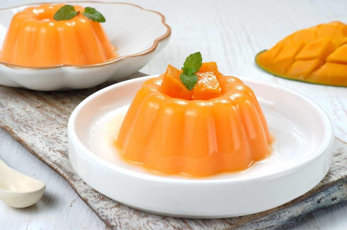 Gelatina de refresco de naranja con crema