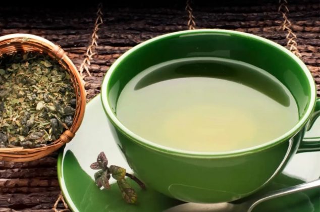 Esta es la poderosa infusión que ayuda a eliminar el sarro de los dientes