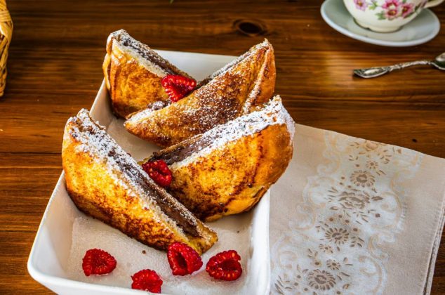 ¡Relleno y Tentador! Un tradicional pan francés con un toque especial