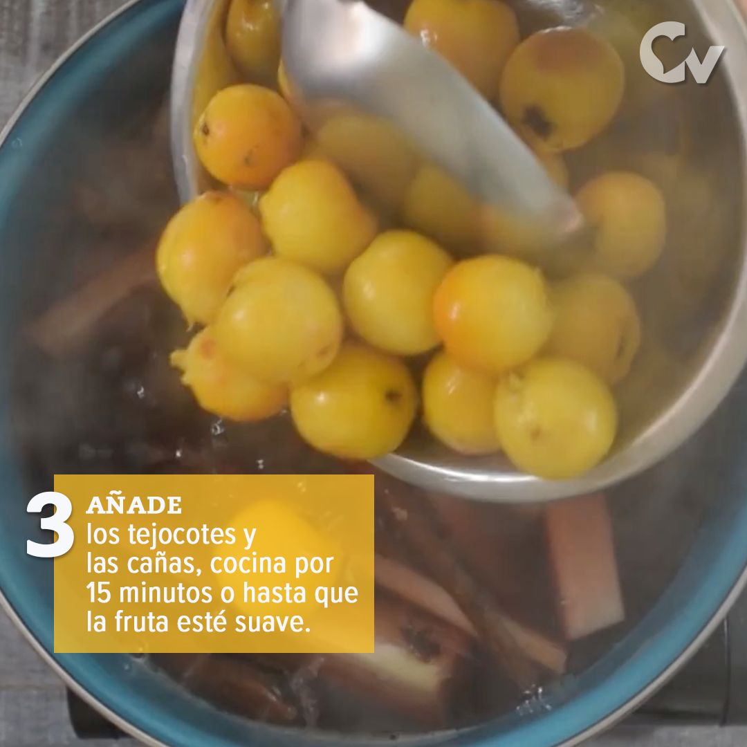 Añade los tejocotes