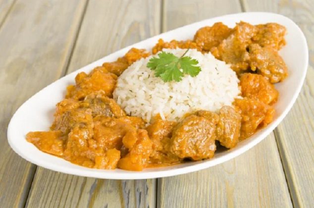 Encacahuatado con chiles chipotle