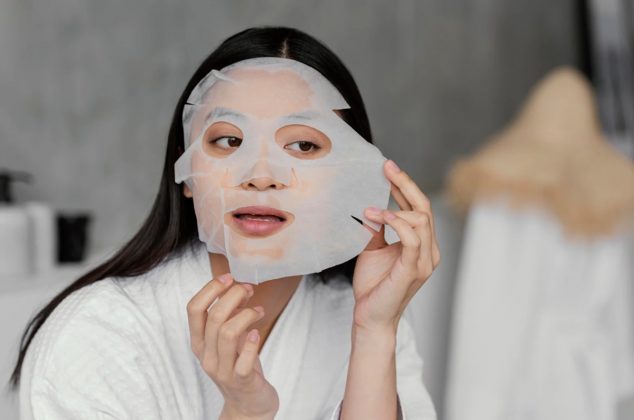 La mascarilla facial más vendida de Amazon para reafirmar la papada