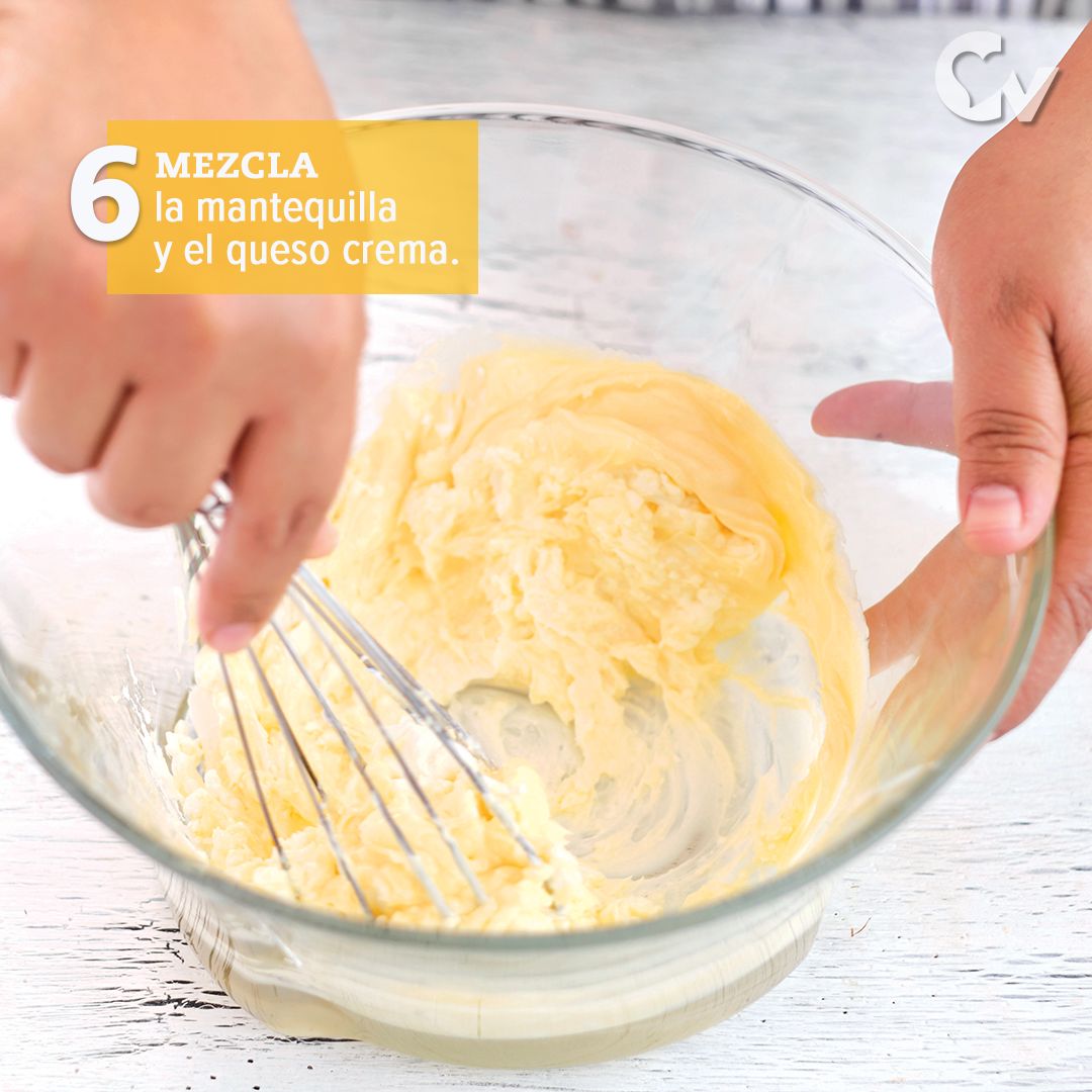 Mezcla la mantequilla