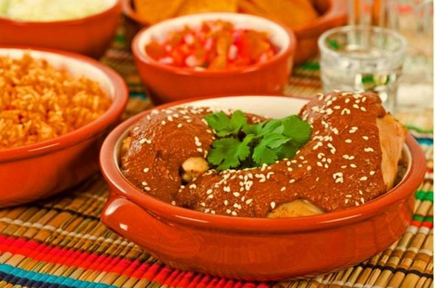 Receta de mole manchamanteles