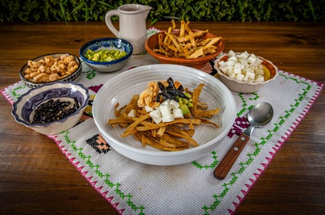 Sopa de tortilla, receta fácil y deliciosa