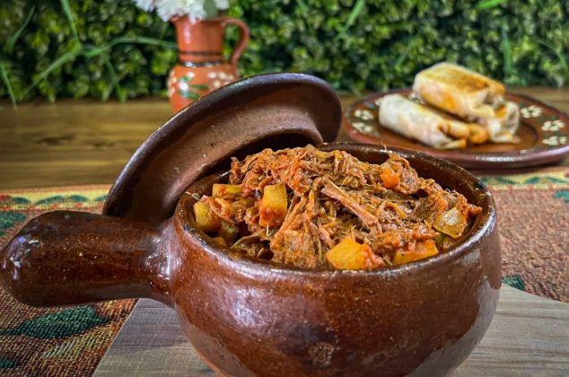Receta Fácil y Deliciosa: Deshebrada de Res con Papas
