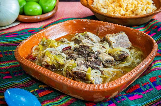 Delicioso entomatado de res, receta fácil y práctica