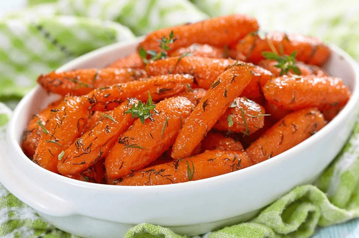 Zanahorias con romero y mantequilla al horno