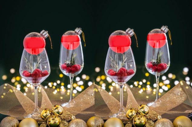 Receta de Bebidas preparadas en Esferas Navideñas