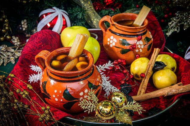 Receta fácil de ponche navideño: sabor, tradición y alegría