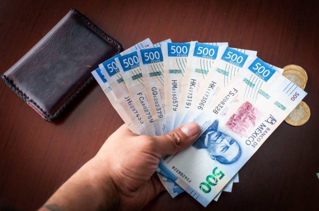 El ritual para bendecir un billete y te rinda el dinero durante la Cuesta de Enero