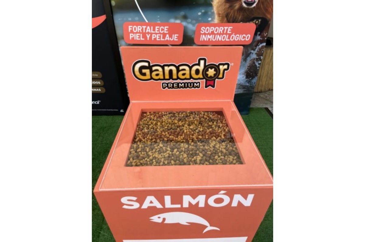 La fórmula de Ganador® Premium Salmón está elaborada con proteína de salmón como ingrediente principal el cual beneficia la salud cerebral, fortalecimiento del sistema inmunológico, al mantenimiento de piel y pelo saludables. 