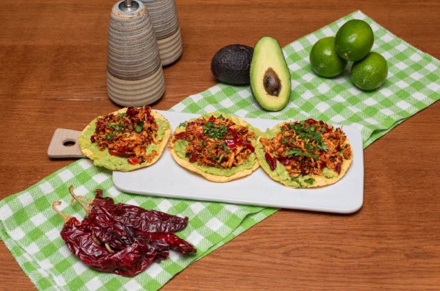Receta de tostadas de chicharrón de pollo