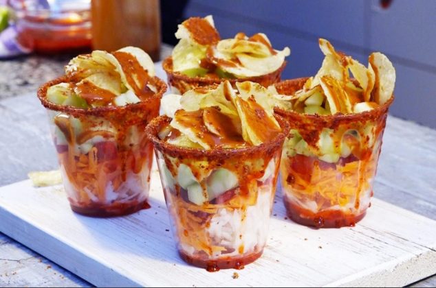 Cómo hacer vasos locos de papas y frutas