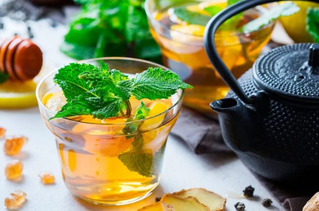 3 bebidas nocturnas para ayudarte a desintoxicar el hígado y bajar de peso