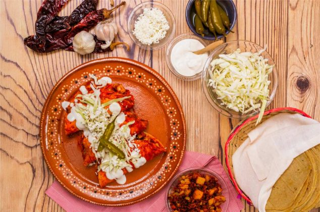 Receta de enchiladas con papa y chorizo ¡En 20 minutos!