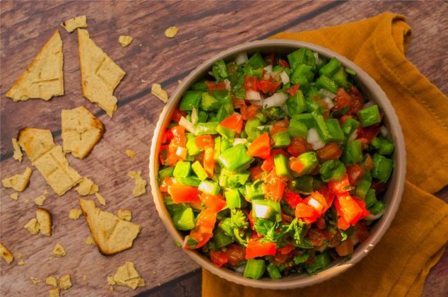 Cómo hacer delicioso pico de gallo de nopales, receta fresca