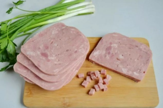 ¿Lavar el jamón con baba blanca o descongelar alimentos en el microondas? Experta alerta sobre estos errores en la cocina