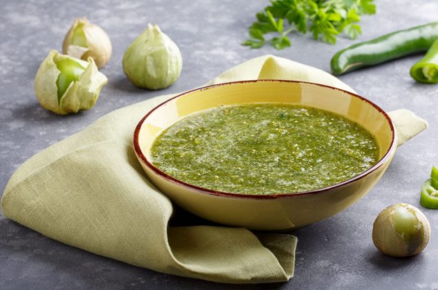 7 consejos para quitarle lo ácido a la salsa de tomate verde