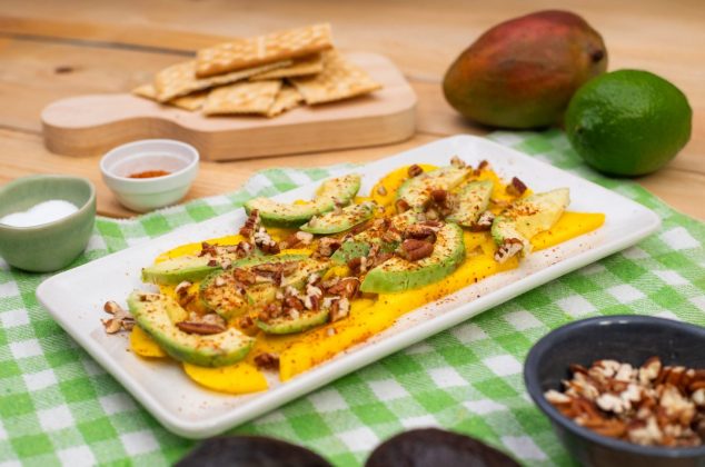 Carpaccio de mango y aguacate, receta irresistible