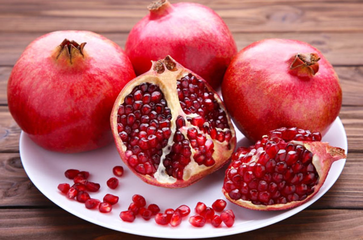 la granada como fruta para cuidar el hígado