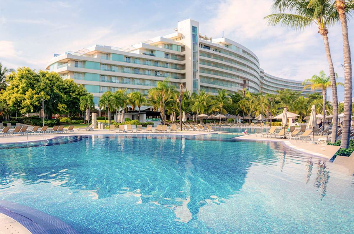 hoteles en app club dónde ir