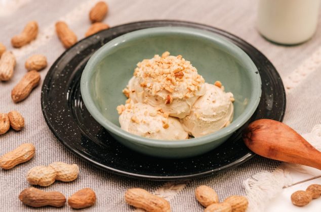 Receta fácil de nieve de cacahuate, ¡en solo 4 pasos!