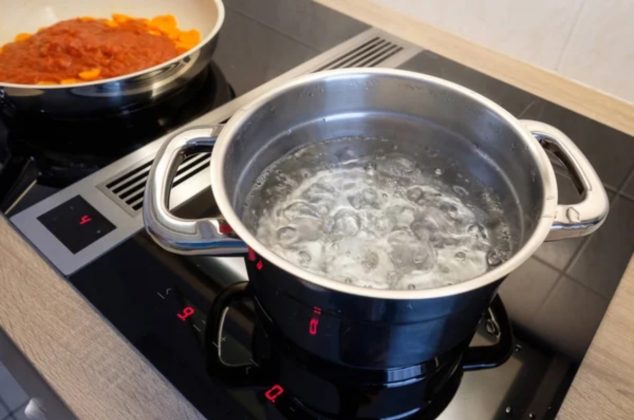 El motivo oculto por el que nunca deberías hervir el agua dos veces