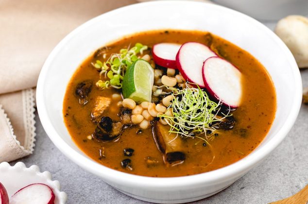 Receta de pozole de setas con germinados
