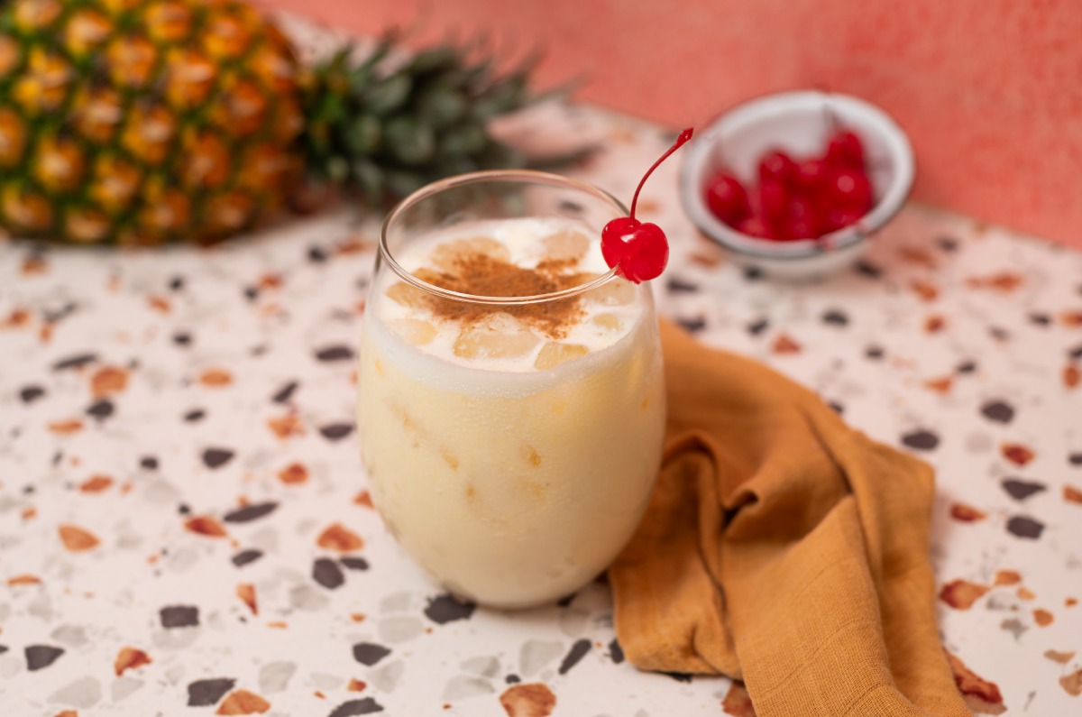 Cómo hacer agua de piña colada ¡En 3 sencillos pasos! 