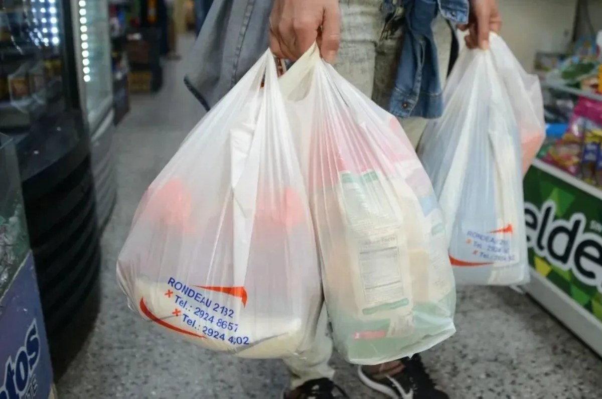 El mejor truco para que las bolsas de plástico del supermercado no vuelvan lastimar tus manos
