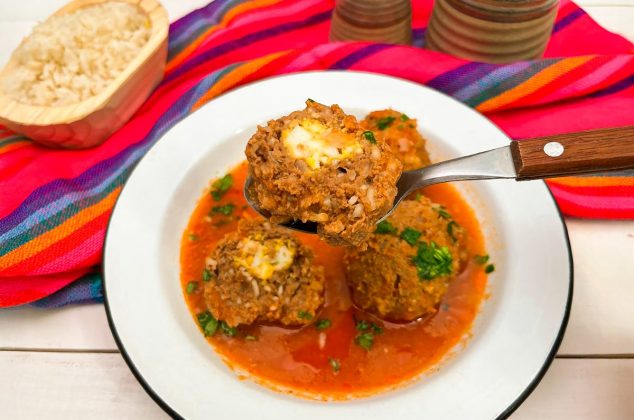 Receta de albóndigas rellenas de queso