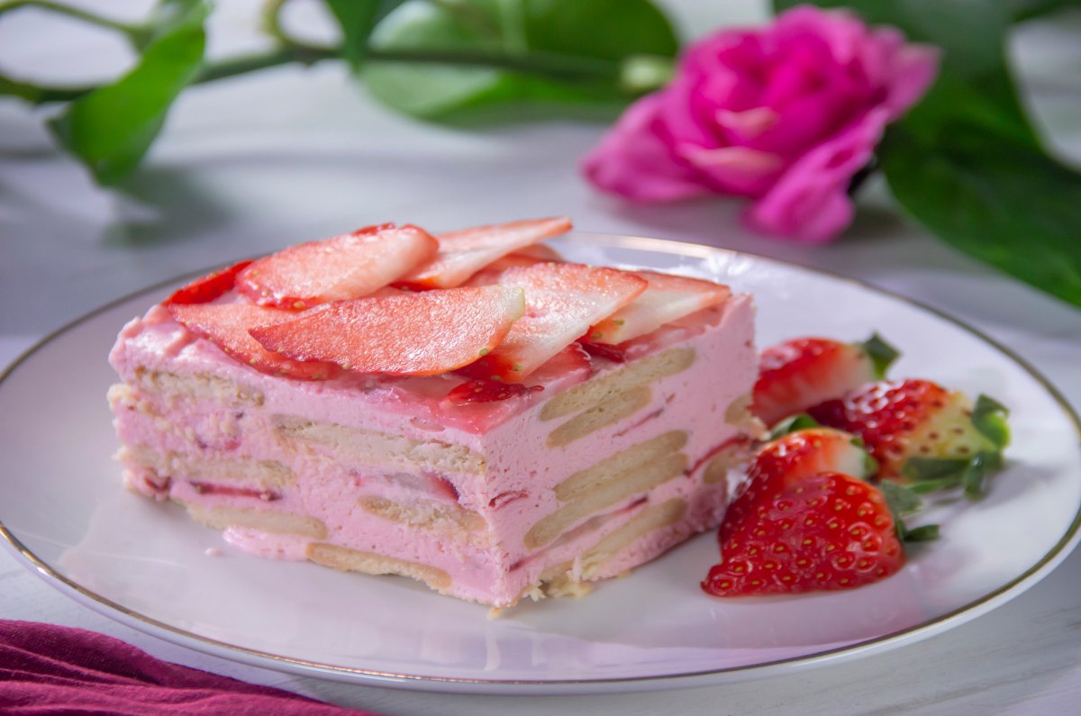 receta de carlota de fresa con crema