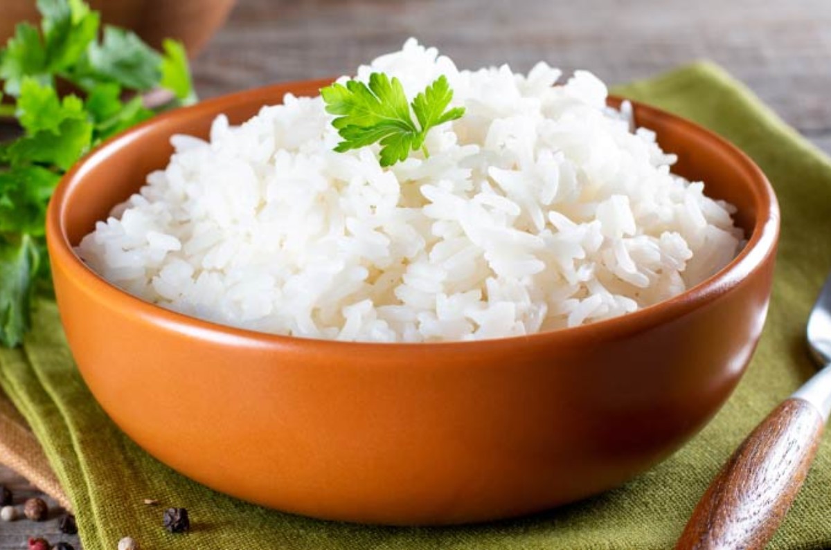 Combínalo con alimentos ricos en fibra, proteínas y grasas saludables del arroz