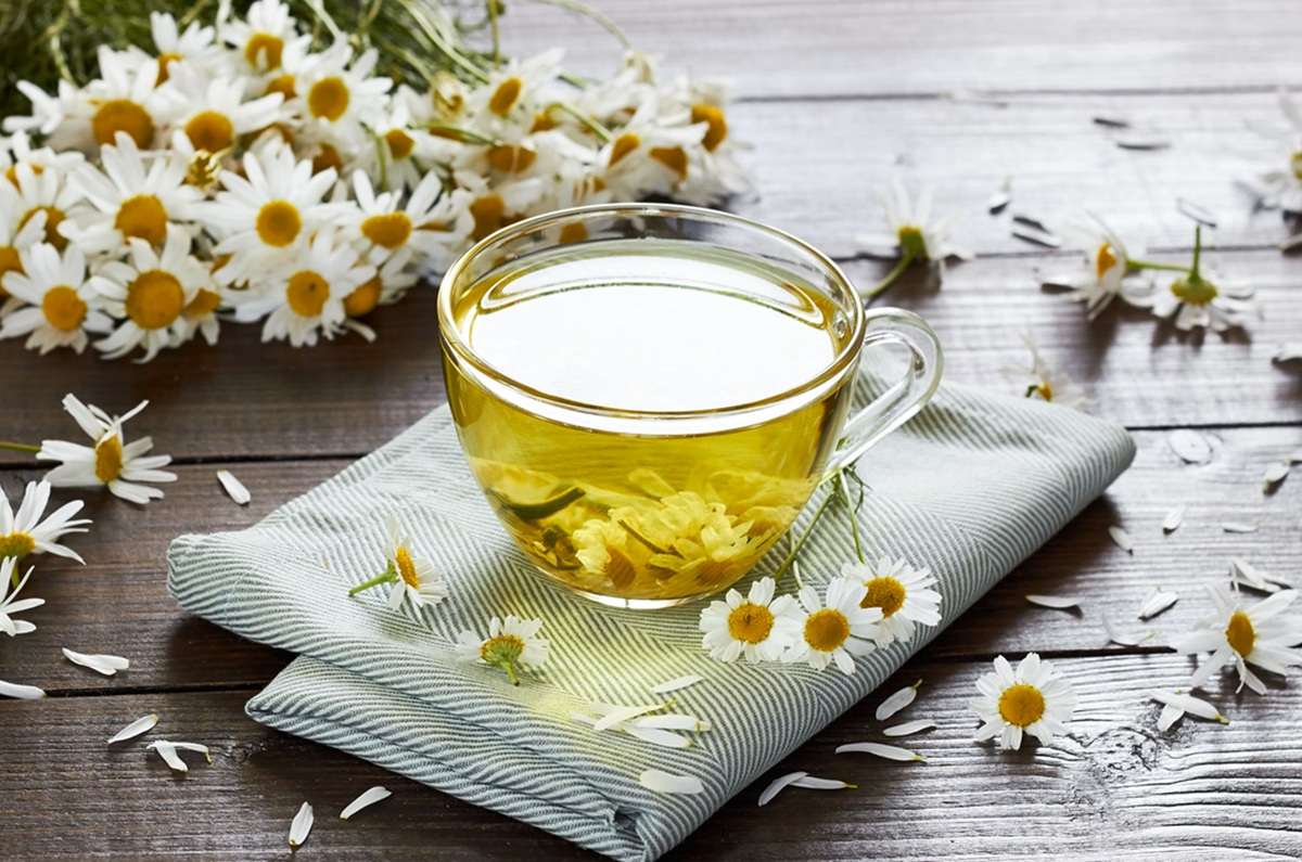 Infusión de manzanilla y naranja digestiva