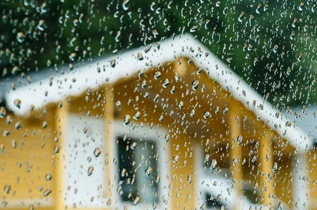 ¿Cómo evitar que la lluvia entre a tu casa? 6 métodos sencillos y prácticos