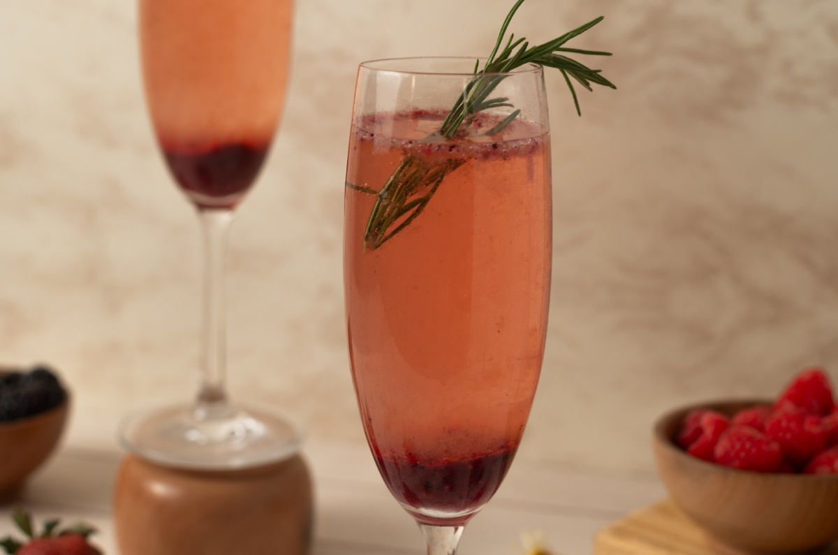 mimosa de frutos rojos